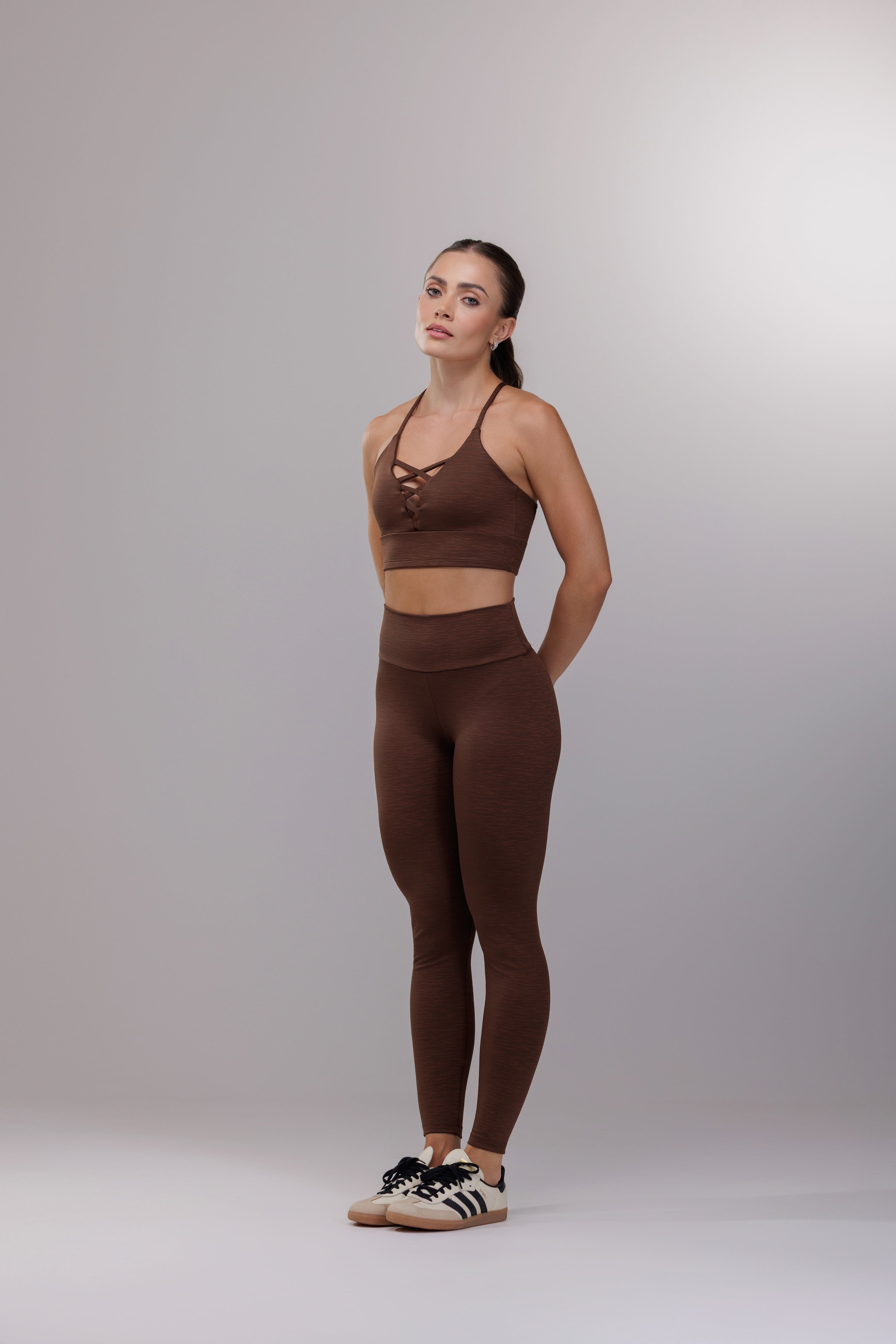 Top Tiras Cruzadas Lumi Base Layer